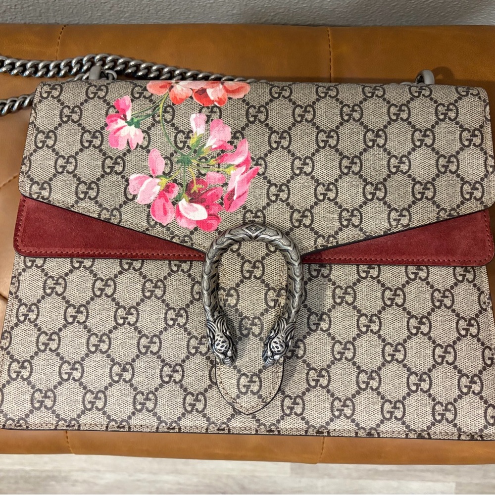 Gucci Blooms GG Dionysus Chain Shoulder Bag in Beige and Red (Medium)